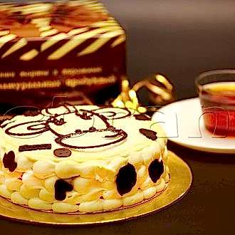 Бисквитный торт "Коровка" Бисквитный торт "Коровка"